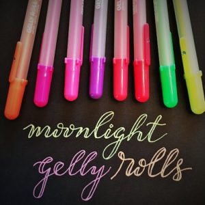 @kellycreates @sakuraofamerica #sakura #gellyrolls #lettering #moonlight #writing
